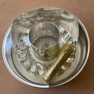 Pampered Chef Springform pan set